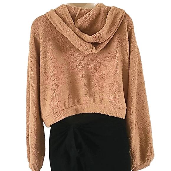 NWOT Flirtitude Juniors Tan Sherpa Fuzzy Cropped Hoodie Sweatshirt Size Large - Picture 5 of 5